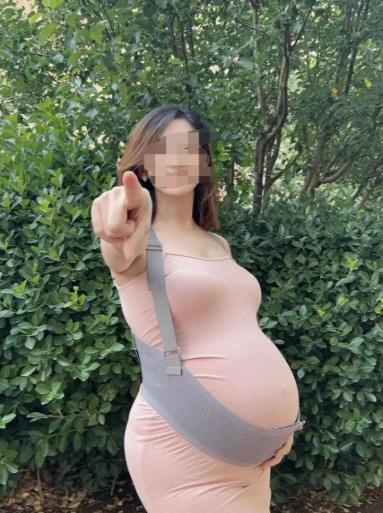 湖北，一女子怀孕8多个月去医院产检。她跟医生抱怨道：“宝宝踢我肚子可带劲了！