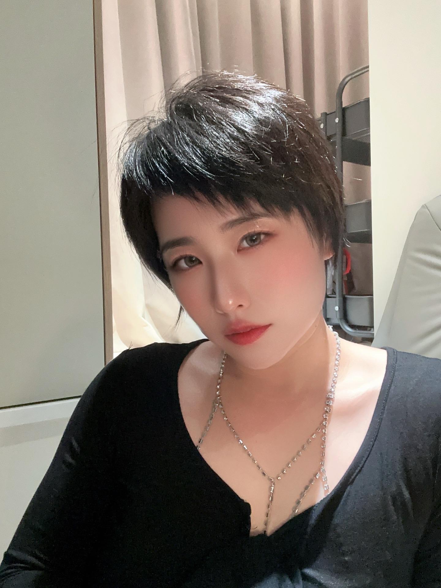 短发