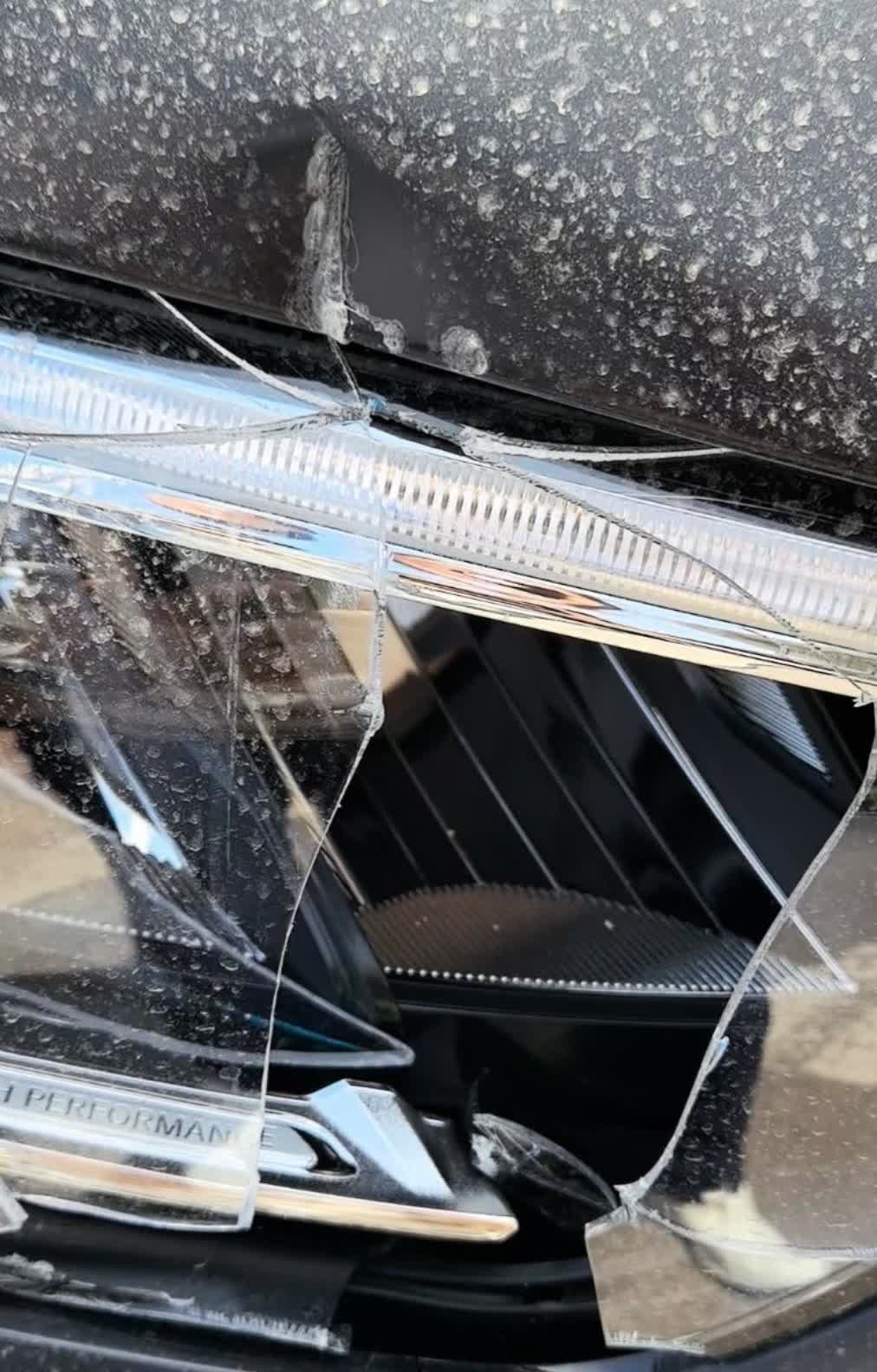 我来吐槽一下我老公[捂脸哭]刚提的新车，他说比较好开，舒适性强。说他来开把