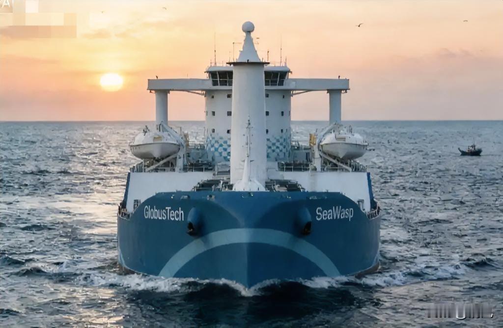 谁能想到？号称头号强国的海上追捕，会被一艘油轮“拿捏”得死死的？