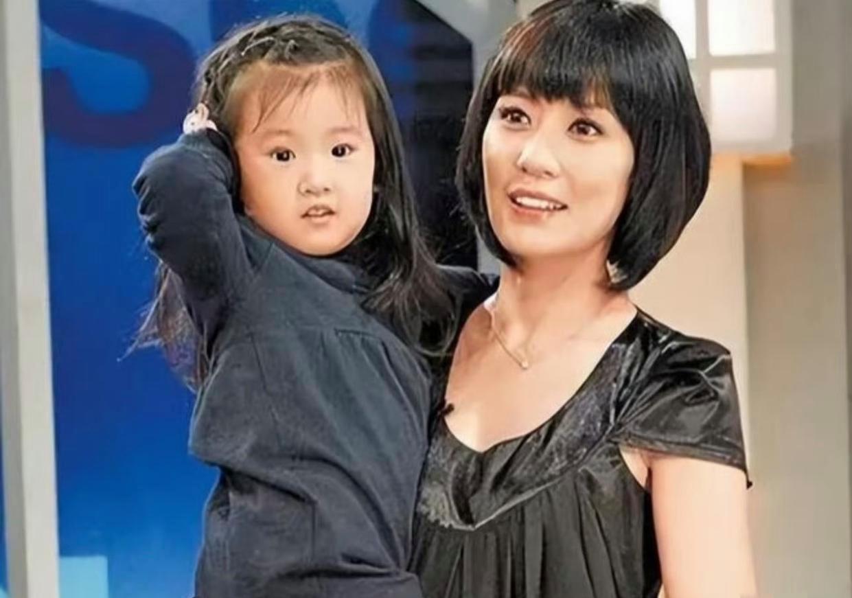 当年医生断言孙志浩无法生育，贾静雯却自然怀上了梧桐妹。他死活不信，直到DNA鉴定