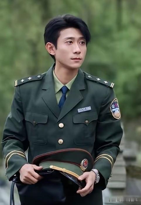 看了新版《重案六组》发现一件很有意思的事。就是张一山不管演什么角色，似乎都有