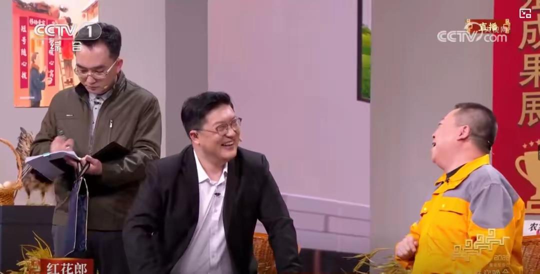 说实话，今年春晚我只看哭了这一场…不是因为好笑，是因为太真实，笑得心酸。💔