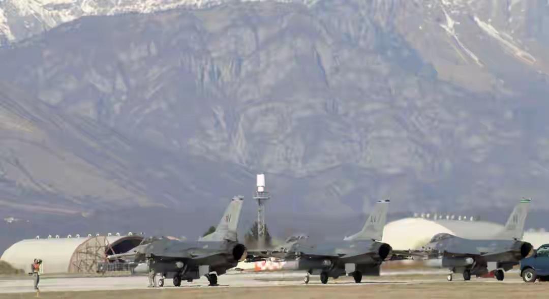 委内瑞拉危机持续升级，特朗普下令全面封锁，关键时刻，委内瑞拉致电王毅外长，中