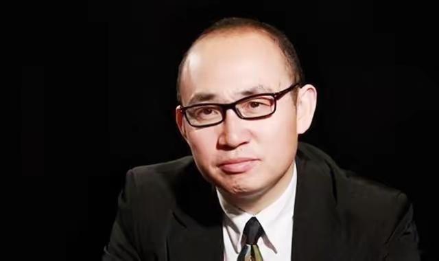 潘石屹发文现在看来，潘石屹是最清醒的大佬，他是地产圈唯一能全身而退的大佬。吃透红