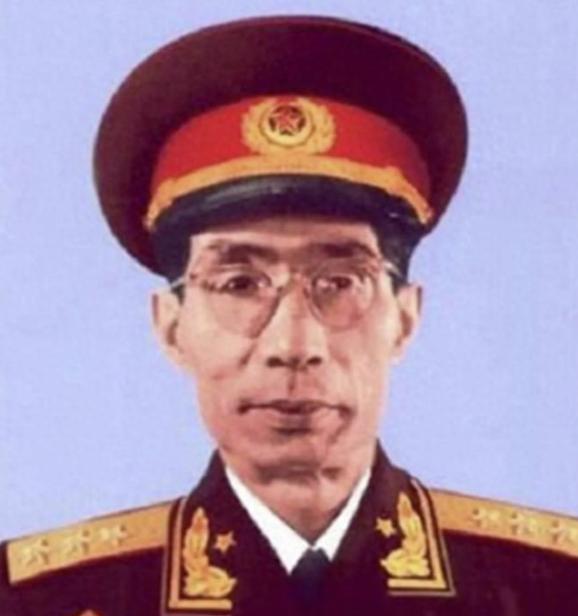 1967年，许世友到北京开会，一开国上将笑着和他打招呼，他理都不理，对方只能尴尬