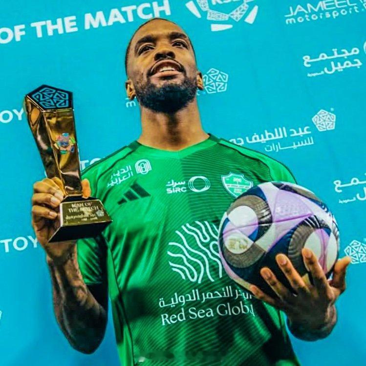 【伊万托尼：世界杯和高薪我都要】目前在沙特淘金的29岁英格兰国脚前锋伊万托尼，在