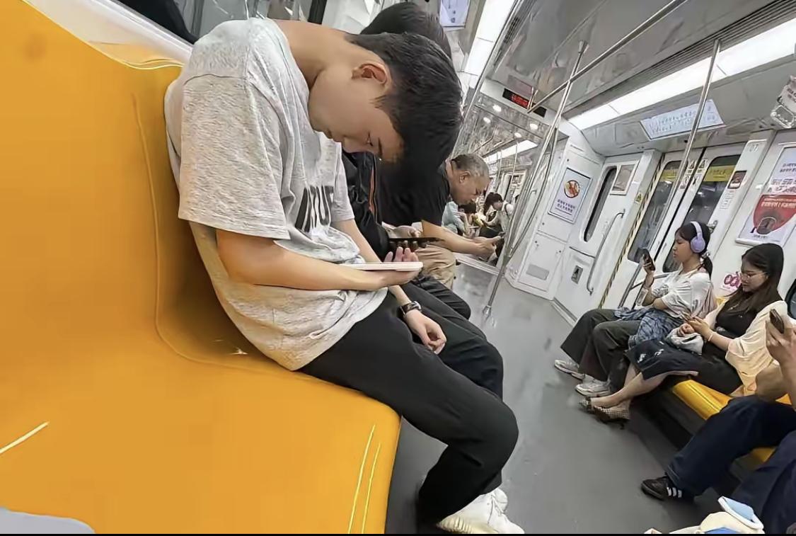 现在这样的年轻人真的越来越多了[？？？]