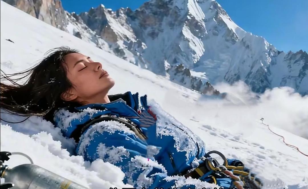 珠峰8600米的“睡美人”，为啥20年没人敢动？向导的话戳中所有人的敬畏问过