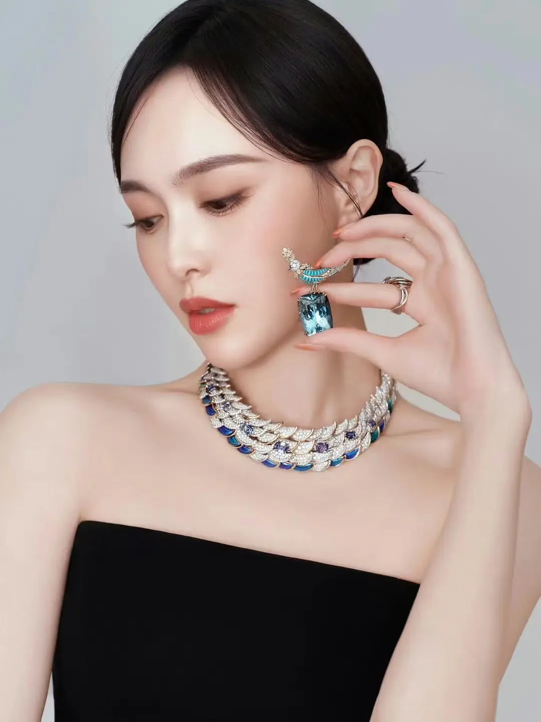 一些女明星的珠宝消失术