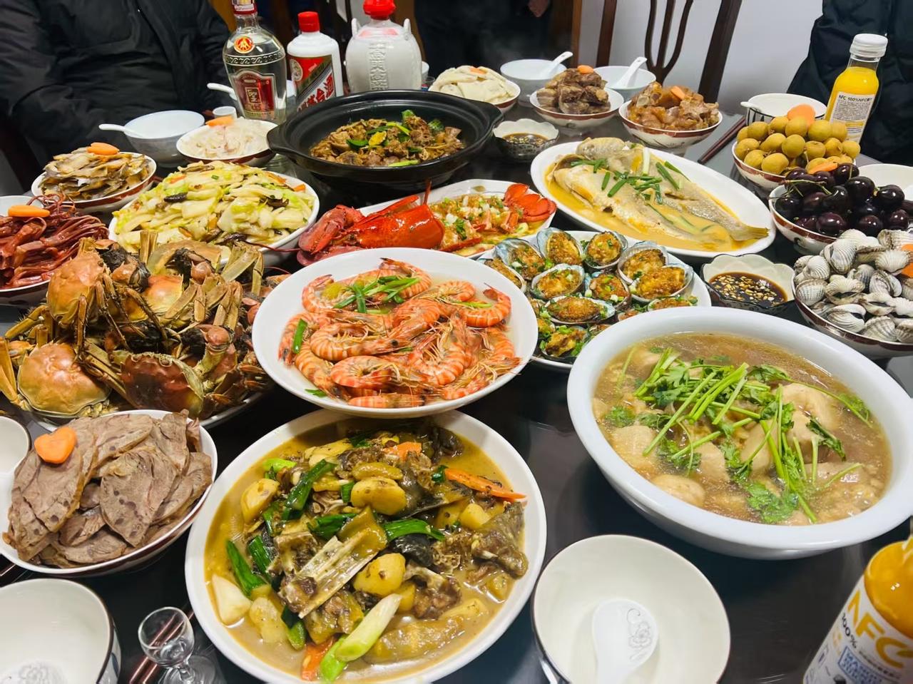 “没金刚钻儿，就别揽瓷器活儿！”陕西，一女子花250元，在餐馆订了年夜饭，可外卖