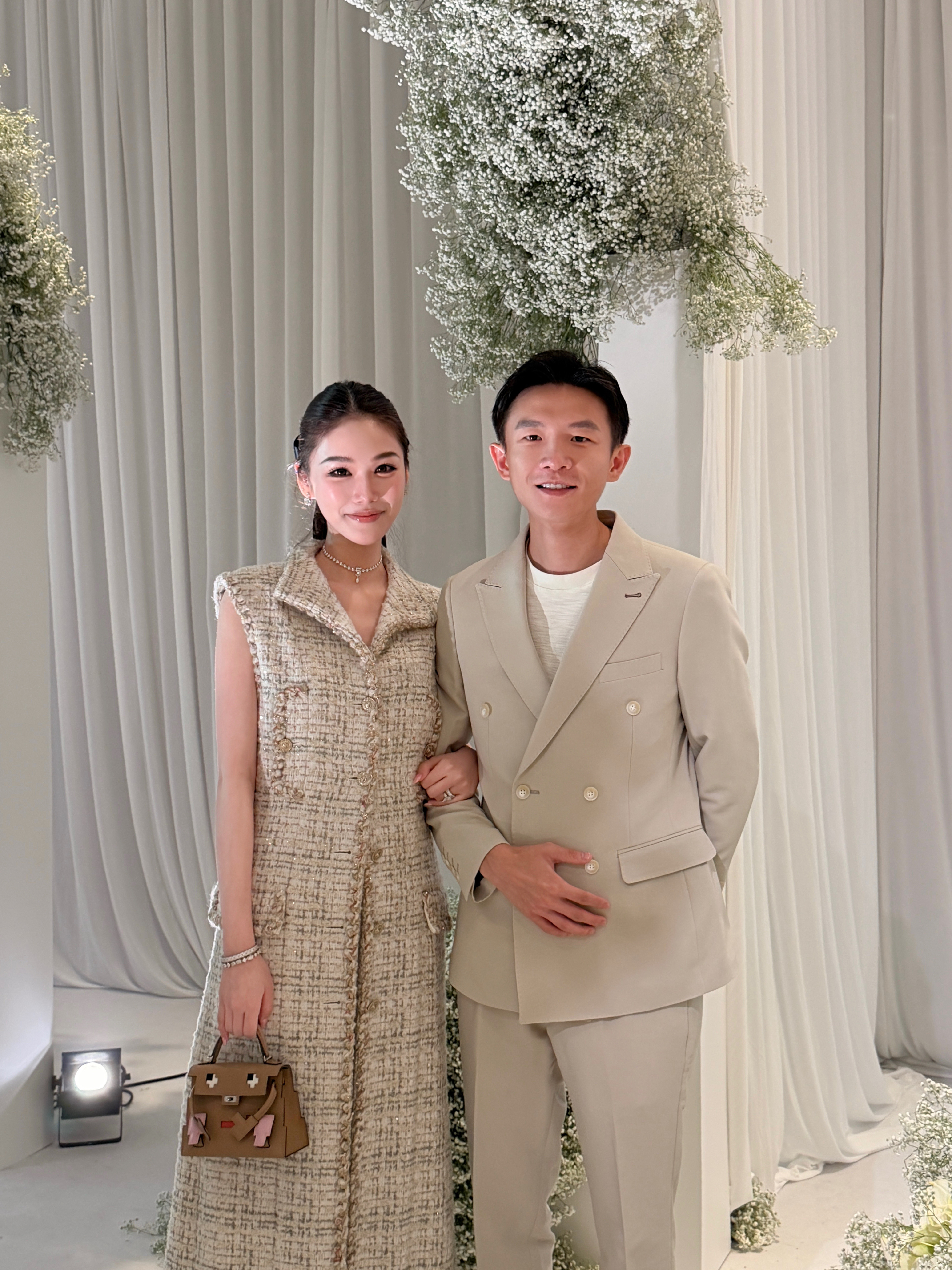 也是以夫妇的身份参加了朋友的婚礼👰🏻‍♀️🤵🏻​​​