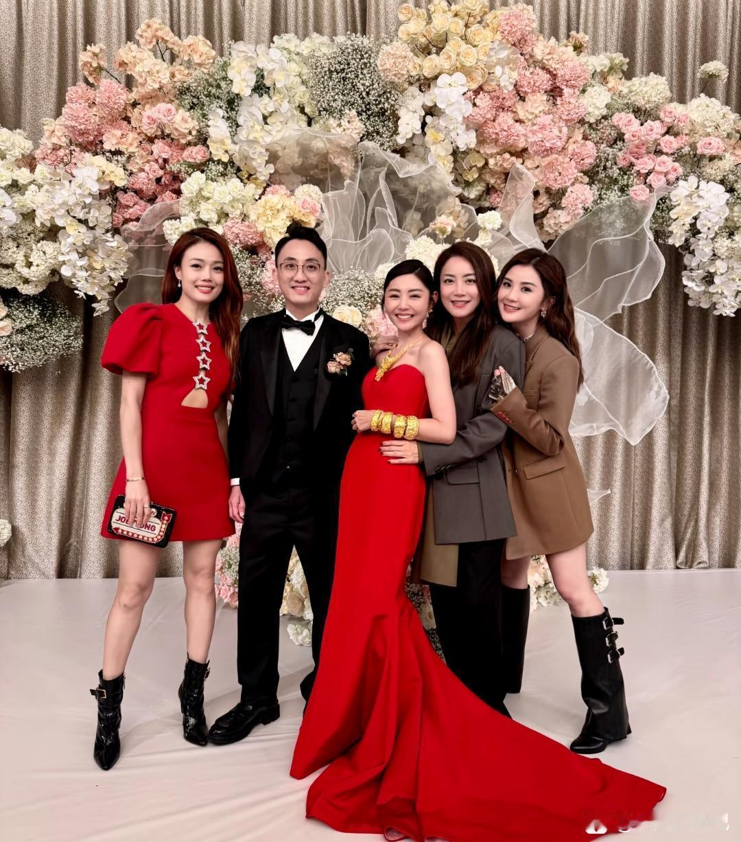 卫诗雅和她那个医生男友周祉安结婚了他们最早其实就是普通的医患关系，认识好多年都没