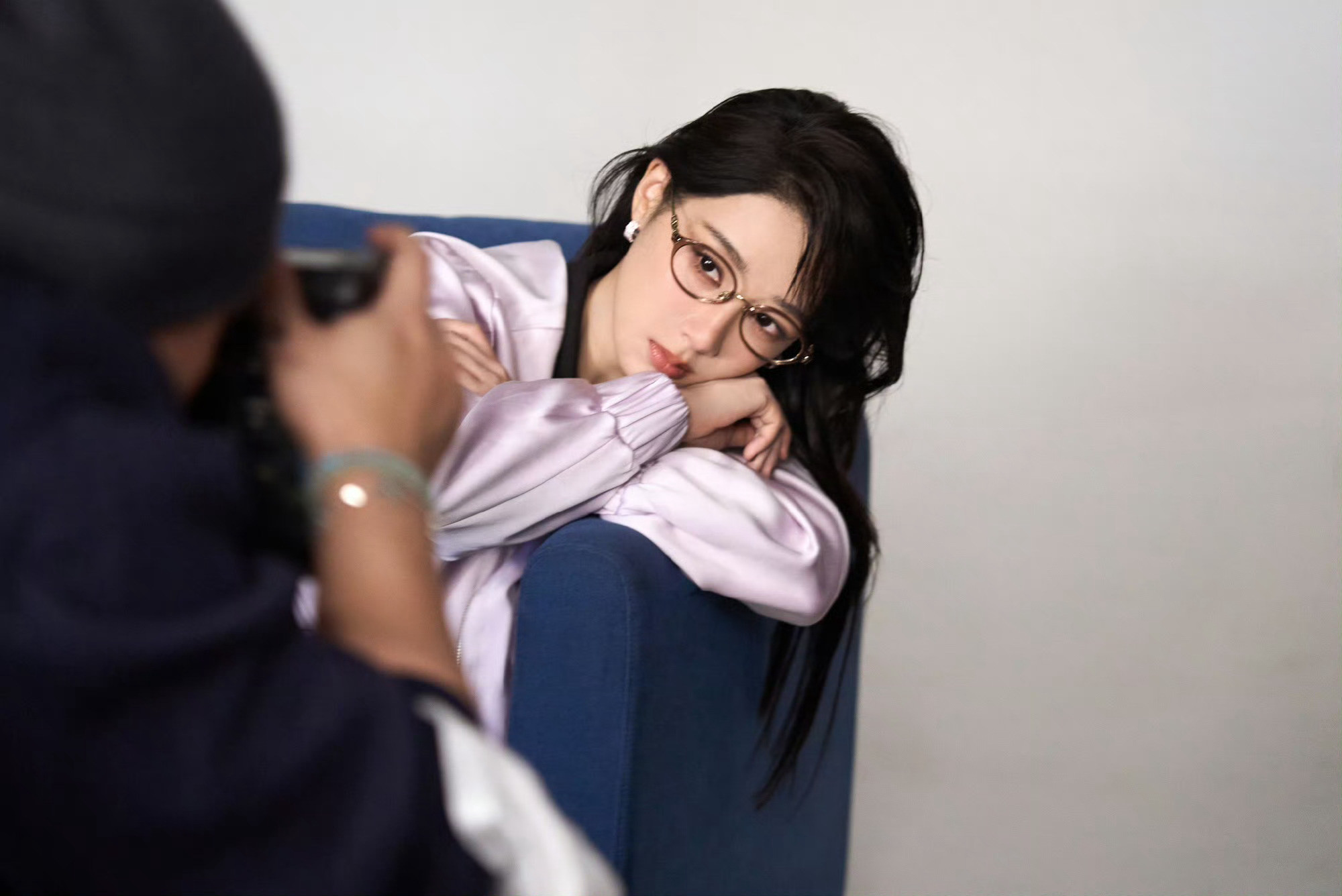 杨紫眼镜酷姐风BOLON眼镜品牌全球代言人杨紫代言人杨紫好美好酷的代言人