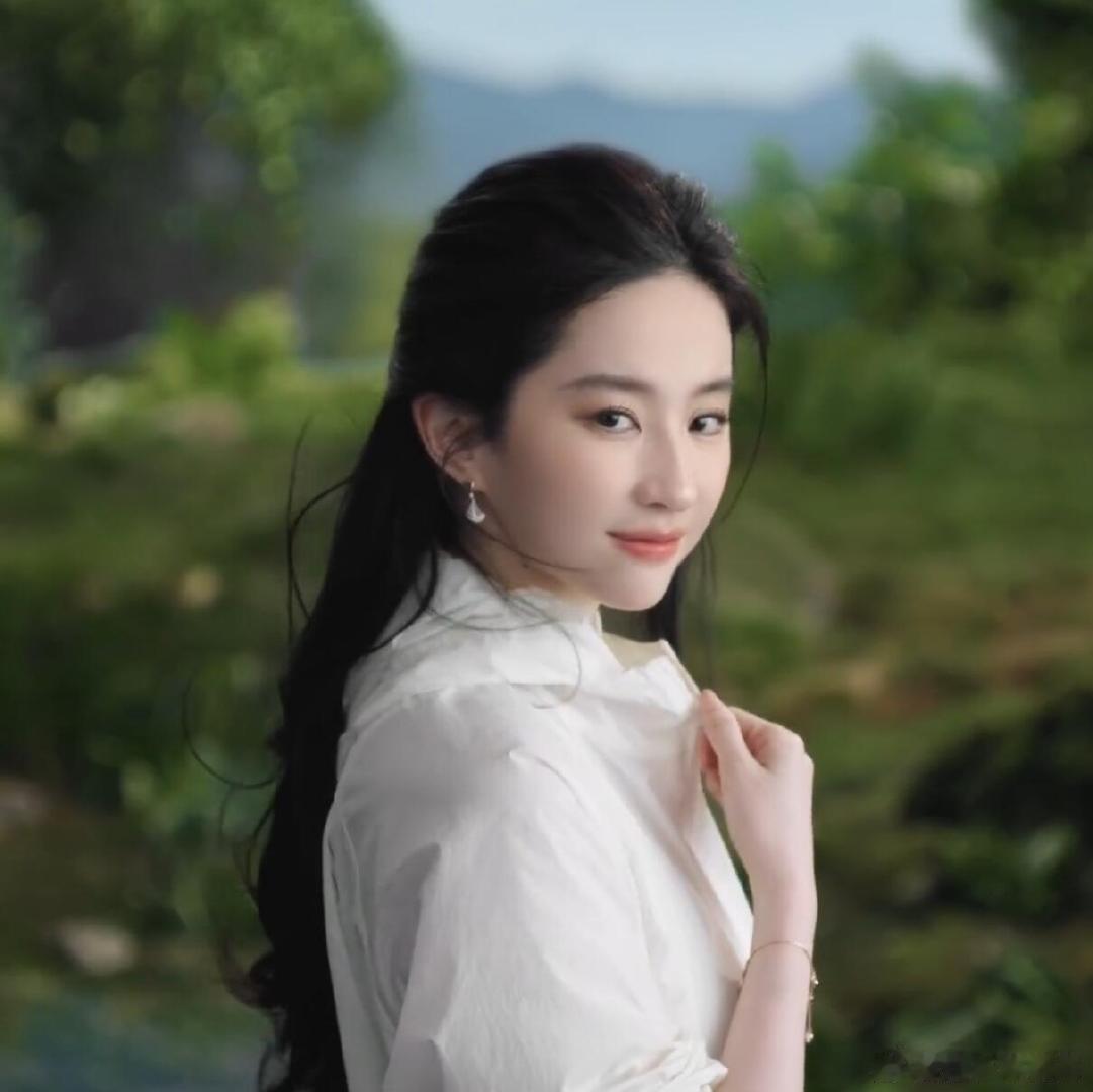 刘亦菲白裙真是好漂亮​