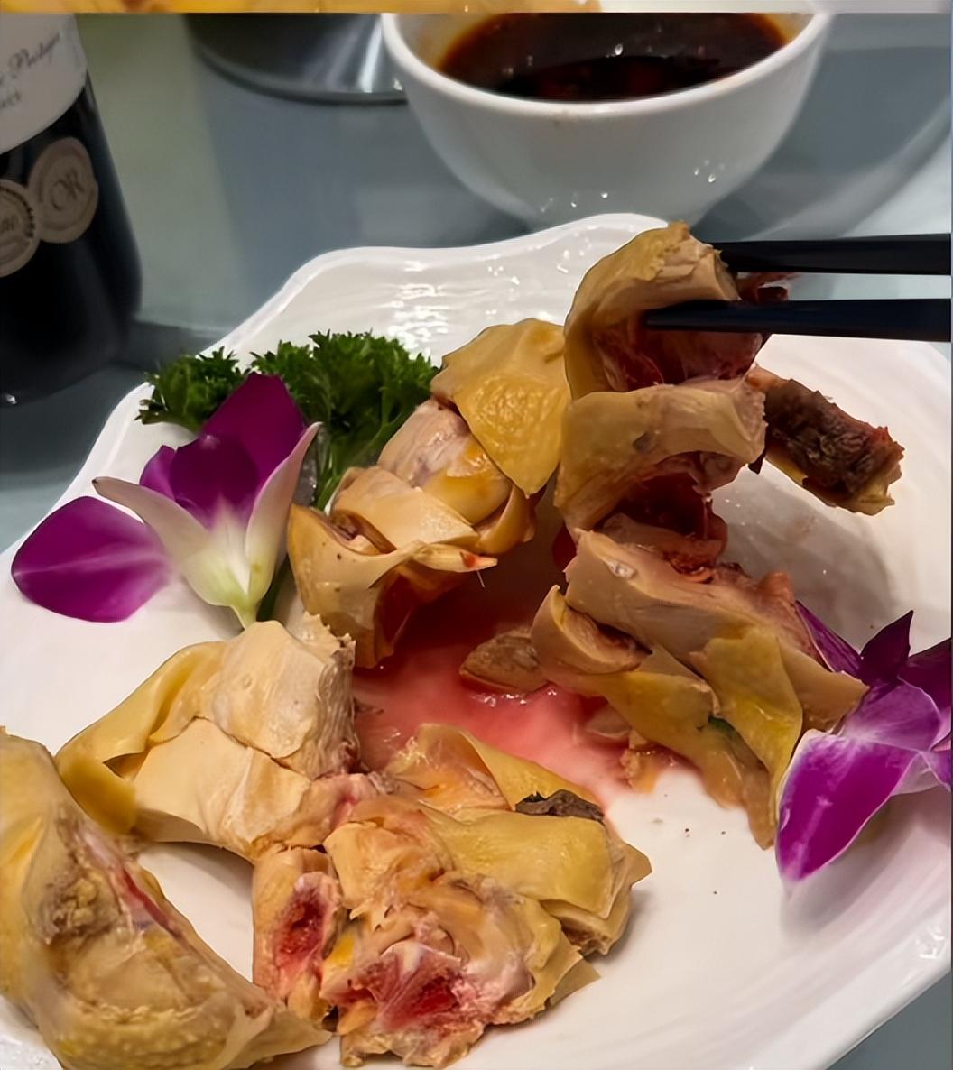 挑战全网最贵预制菜！上海女子花379800元在某酒店结婚，吐槽一桌8888元的婚