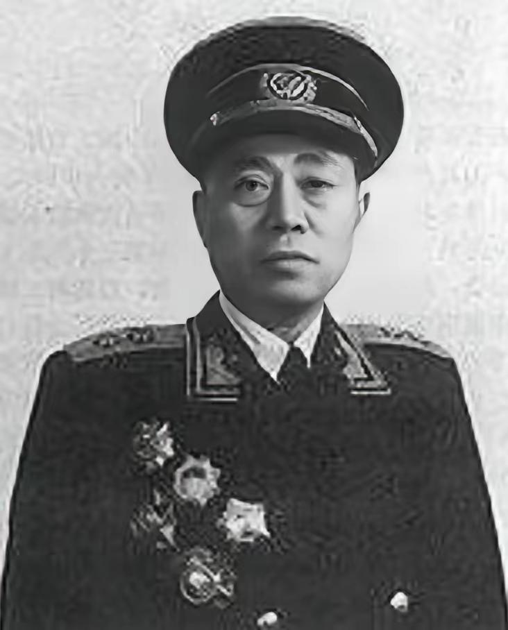 1941年，海匪孙二虎劫持抗日物资，新四军决定出兵围剿，谁知陶勇却说："别打，