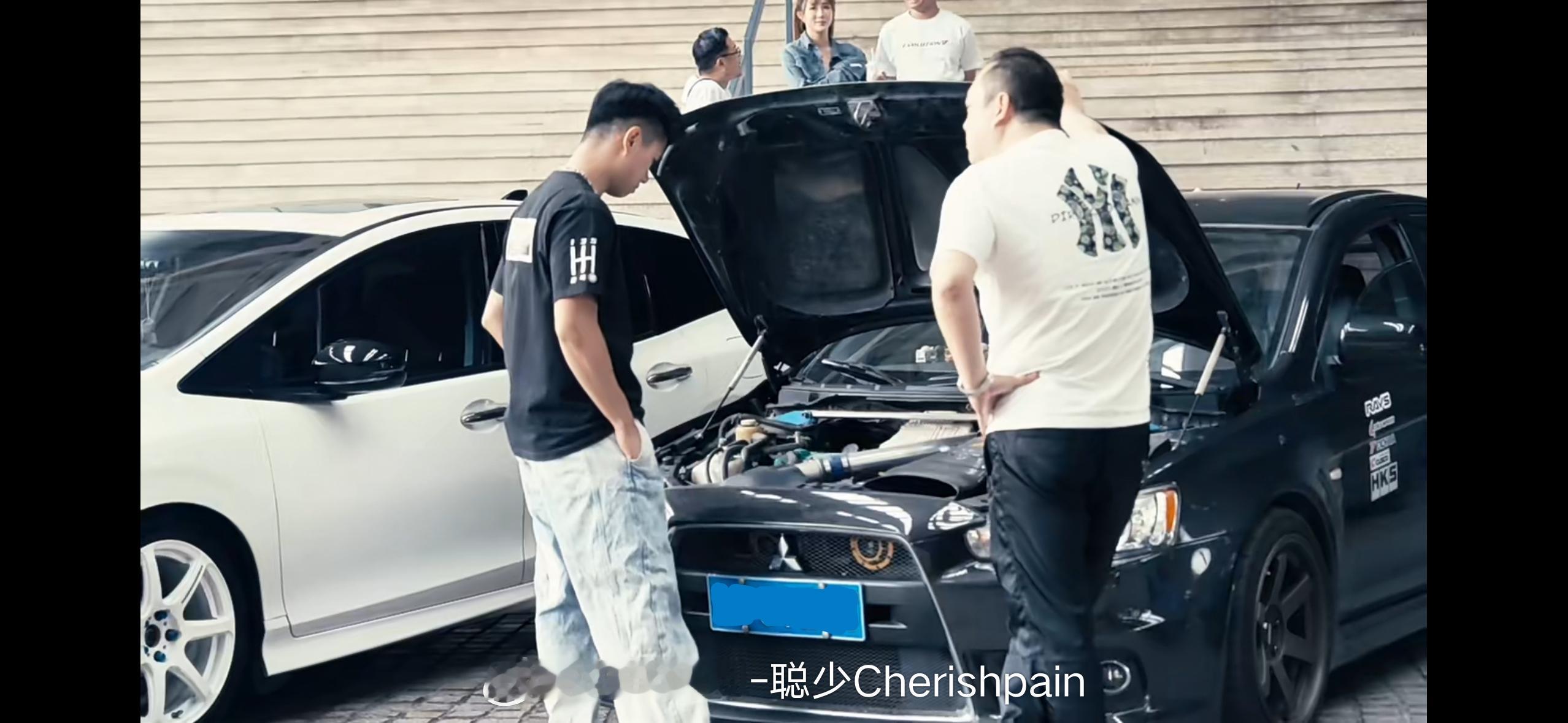 这个月有史以来起的最早的一天，我发现一个事：早睡，哪怕睡的时间晚，也比熬夜但是睡