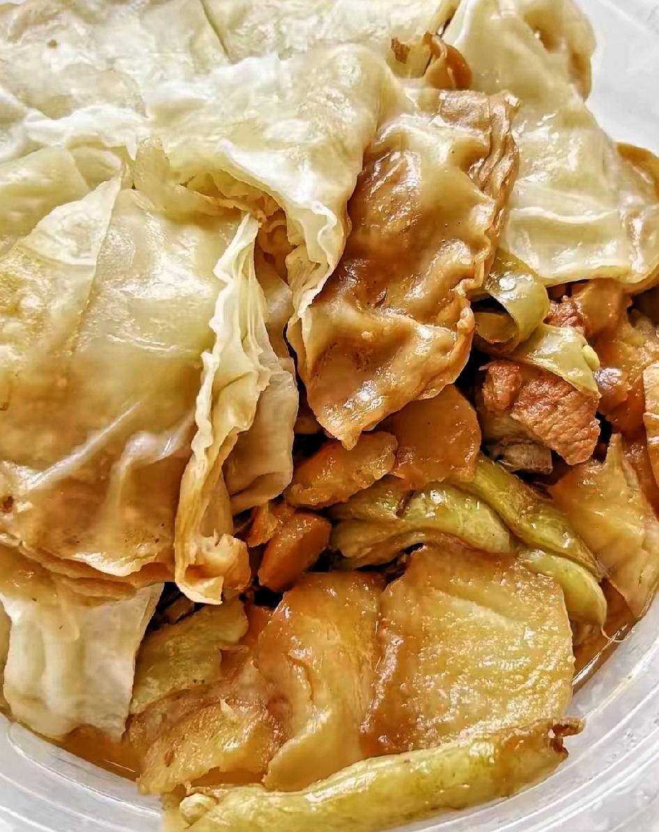 深夜九点正要睡，儿媳一条消息过来，瞬间让我精神满满！问我睡没睡，说加班到家得十点