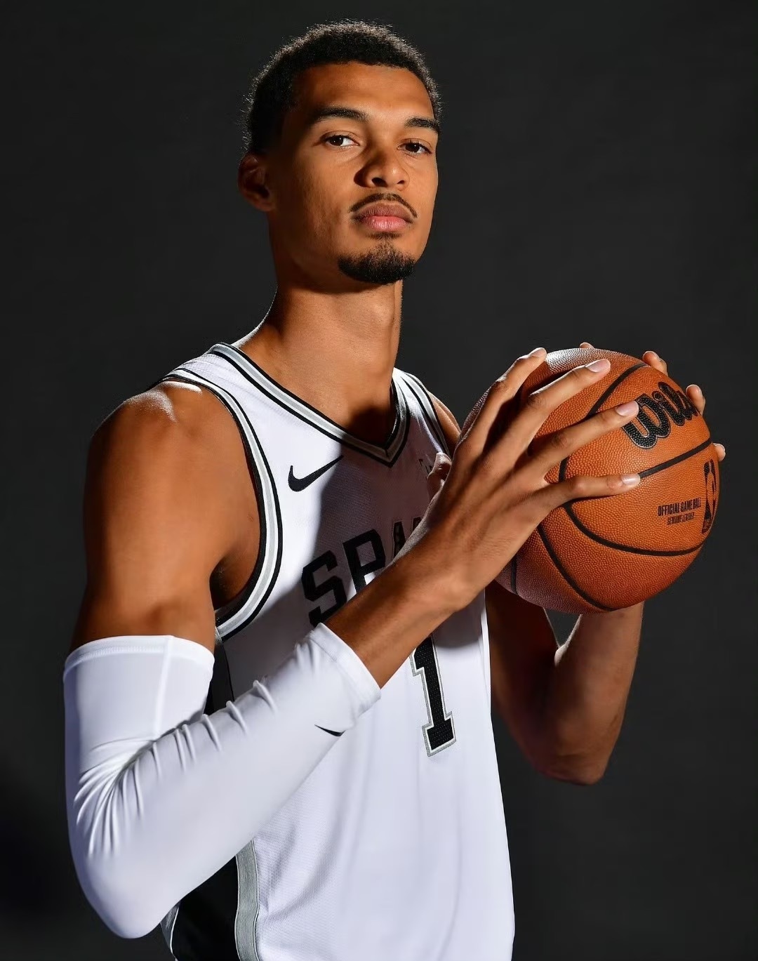 NBA文班亚马想要MVP了，连续2场比赛拿到41分——对阵公牛，文班亚马打了30