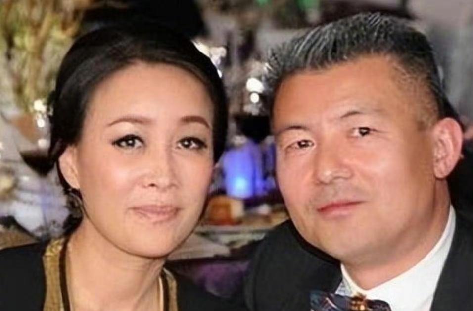 哎，那英的老公也出轨了？果然家花不如路边的野花香啊，那英那么厉害的女人也没管住男