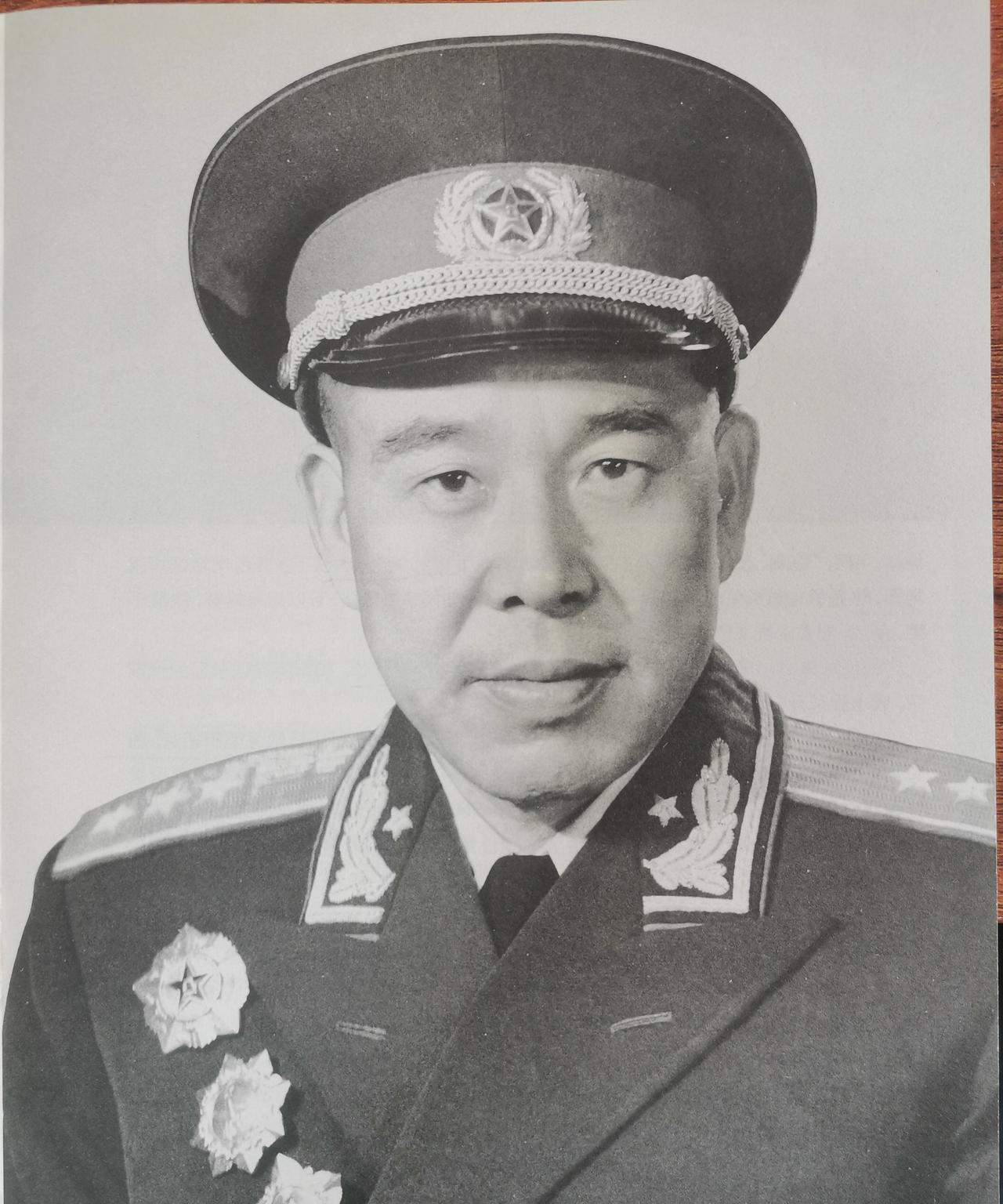 1958年召开军委扩大会议，批判军事教条主义。在这次会议上，刘伯承和粟裕都受到了