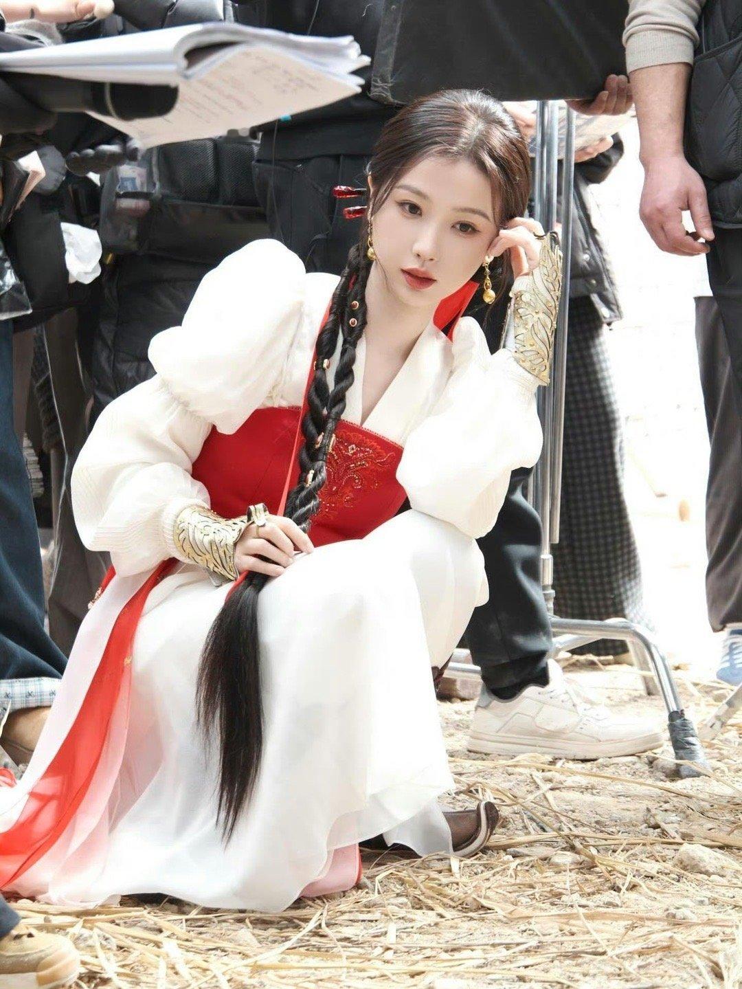 虞书欣✨虞书欣姜暮✨虞书欣我可以像烟火般绚烂也可以像勇者般强悍也努力在