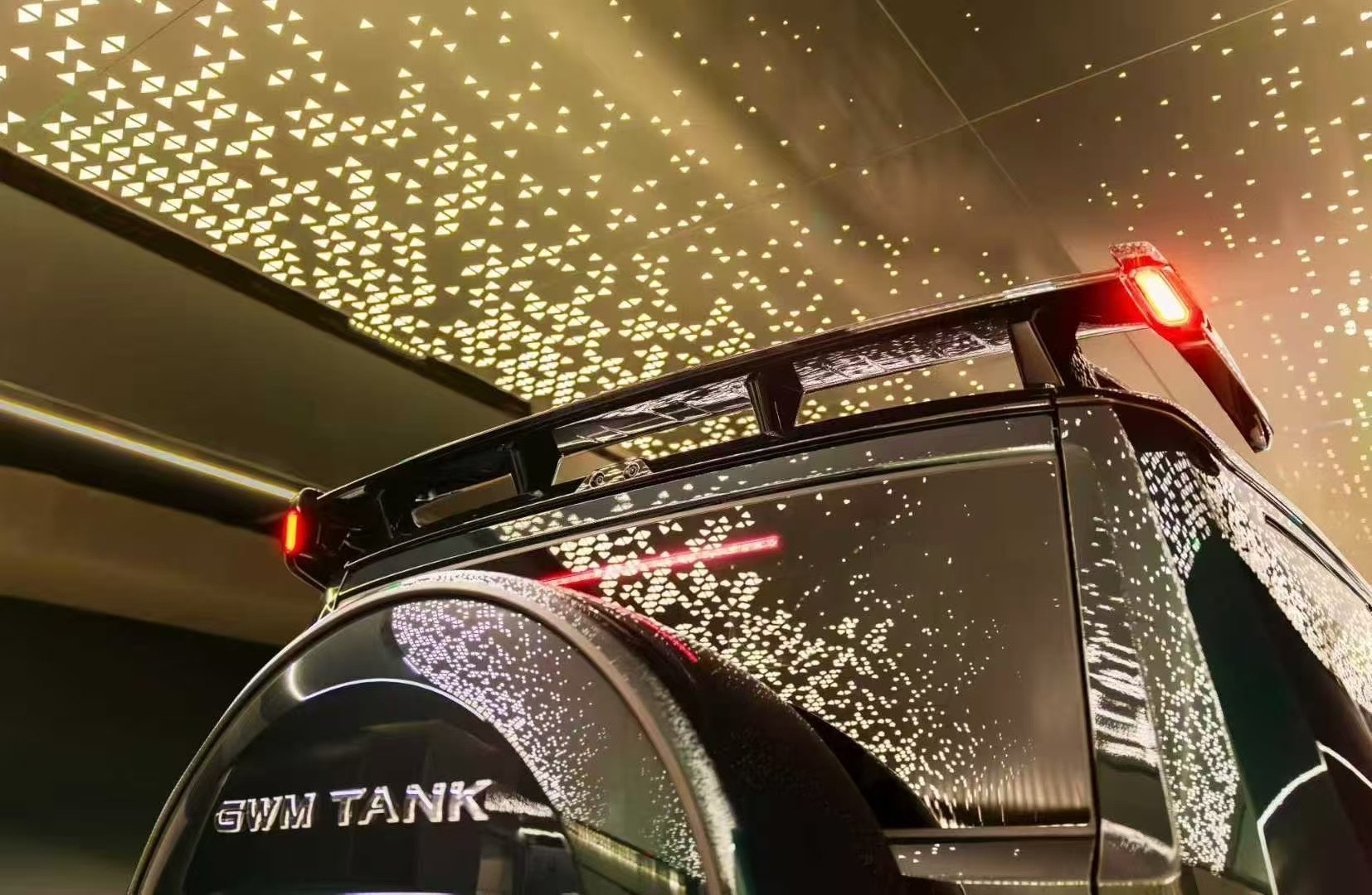 全新坦克700！这颜色绝对的骚气大v聊车