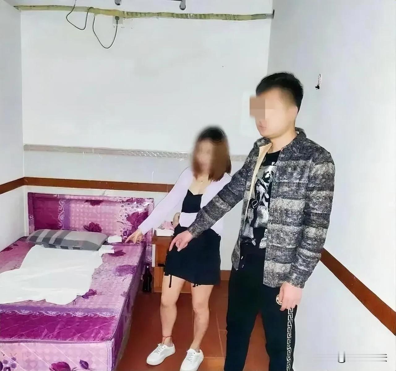 上海，一男子在网络上借给女网友1000元钱。之后，女网友让男子到她的租房处亲自取