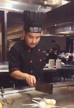 爆笑GIF: 虽然你违规停车了, 但是我没有违规走路啊
