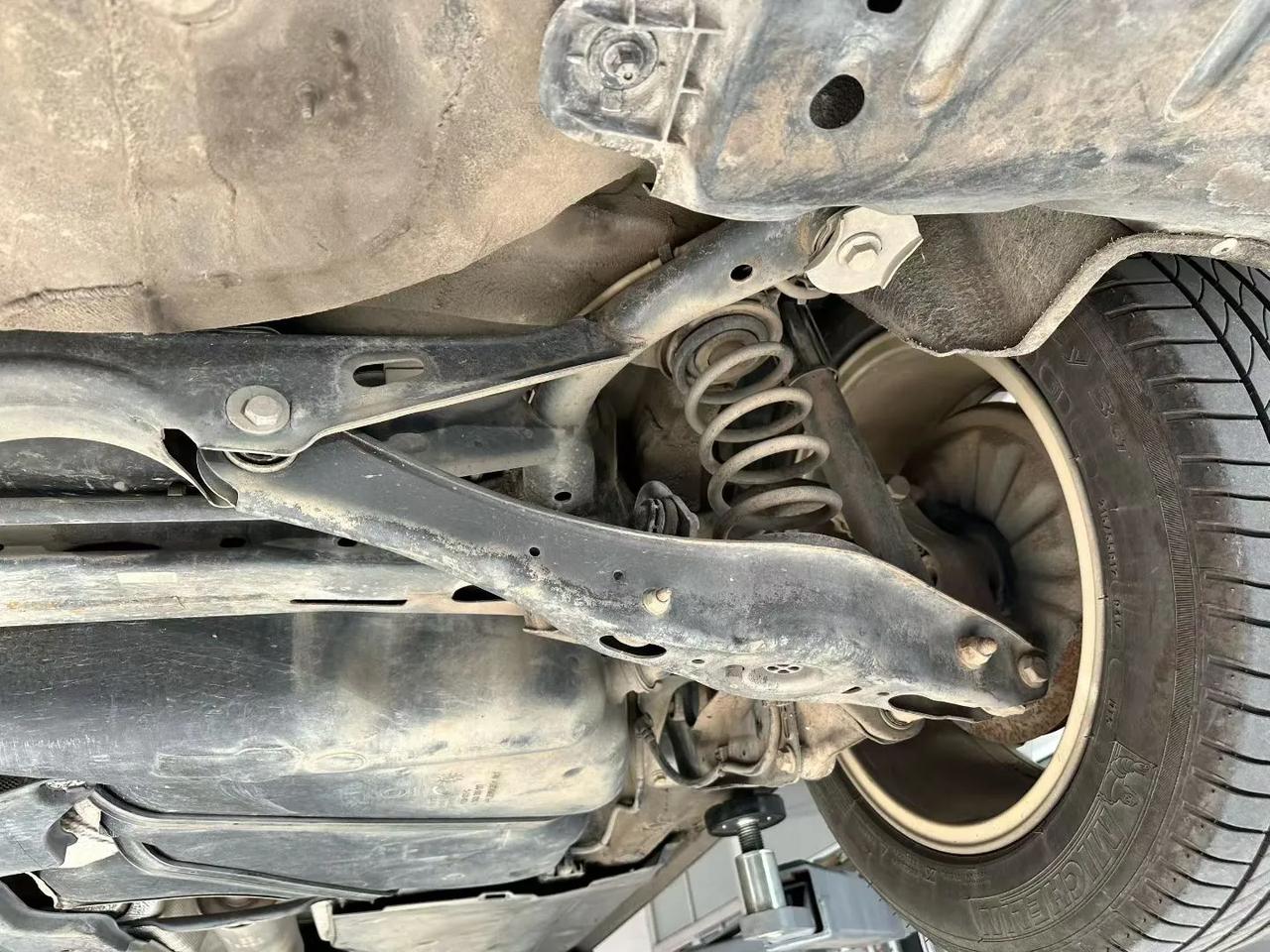 18年1.4T速派底盘复检不漏油，不渗油~