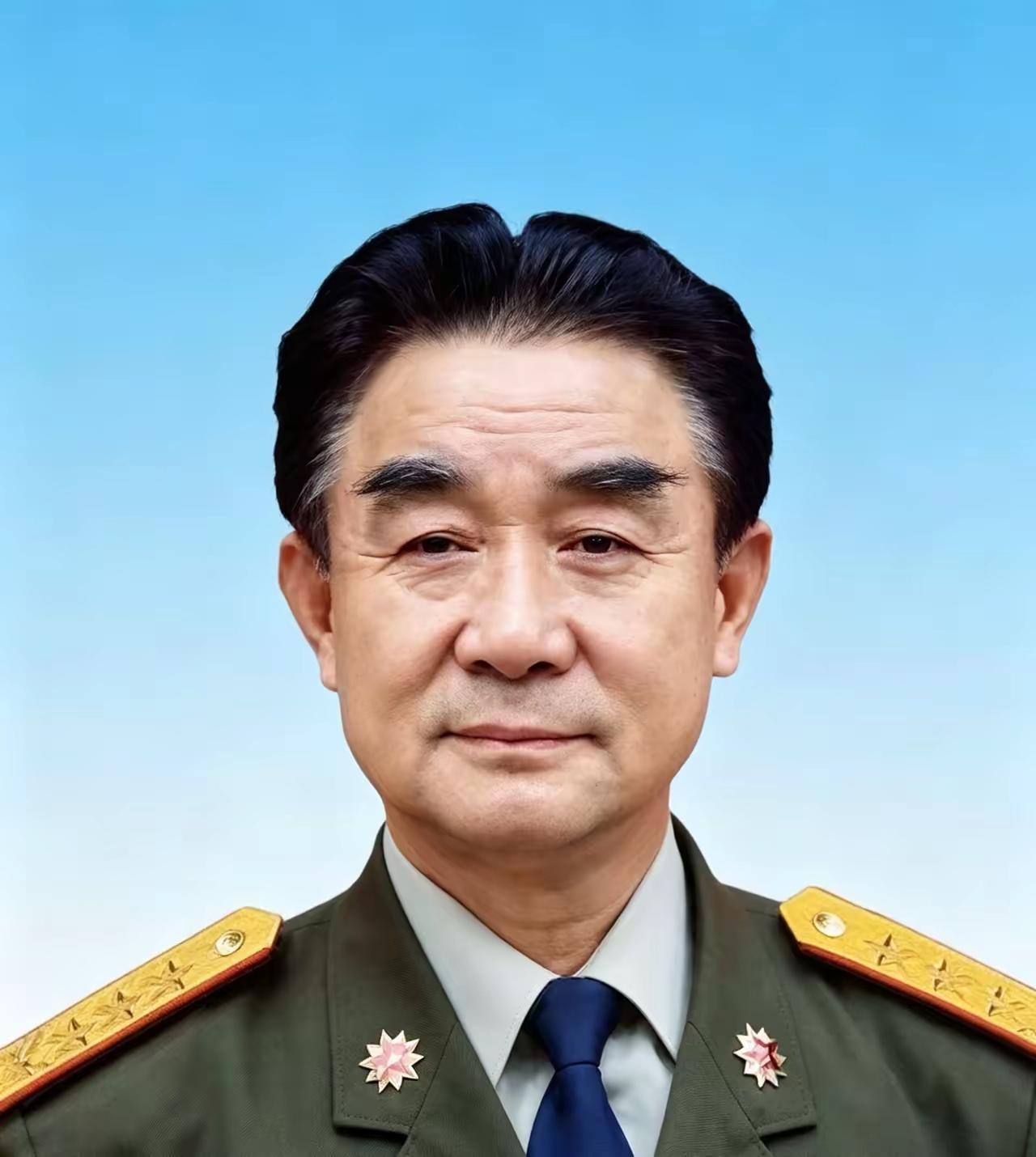 1978年，谢振华奉命整顿16军时重点提拔一人，三年后他接任军长，后续历任沈阳军