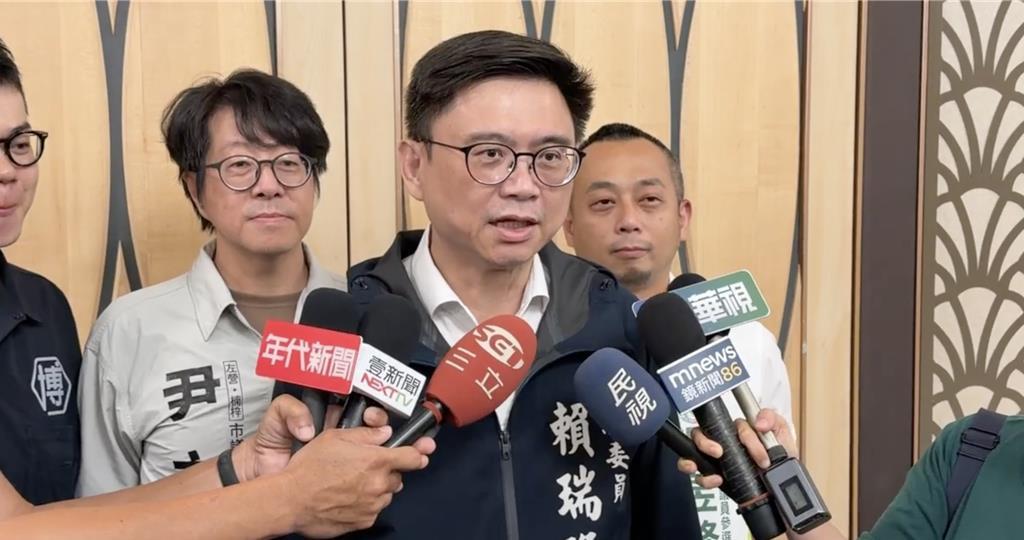 柯志恩心疼水莲灾损遭青鸟围攻赖瑞隆：在美浓叫野莲高雄豪雨成灾，国民党高雄市长