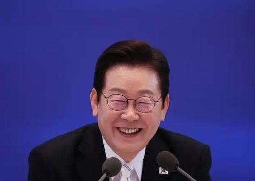 不止台湾是中国的，韩国的李在明曾在一场教育会议上说的一句自嘲的话，意外点出了当地