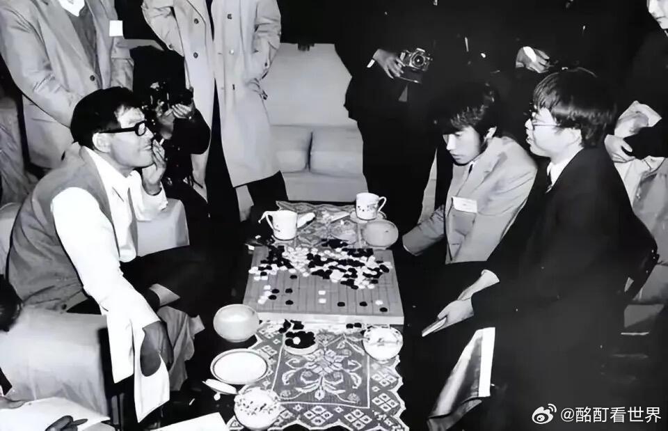 聂卫平逝世棋圣聂卫平老照片聂卫平是上世纪中国围棋振兴的关键人物，在八十年代的中日