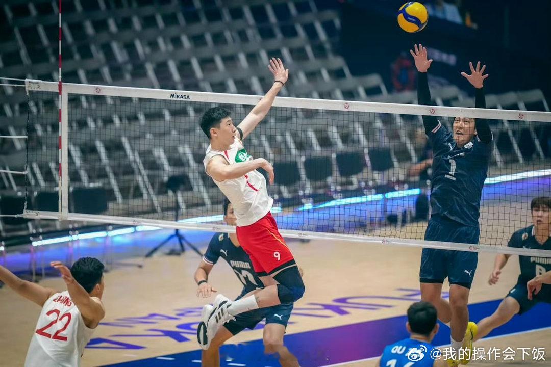 李咏臻16分张哲嘉7分辛苦了这2位副攻，这场拼尽了！辛苦了！李咏臻全场16扣13