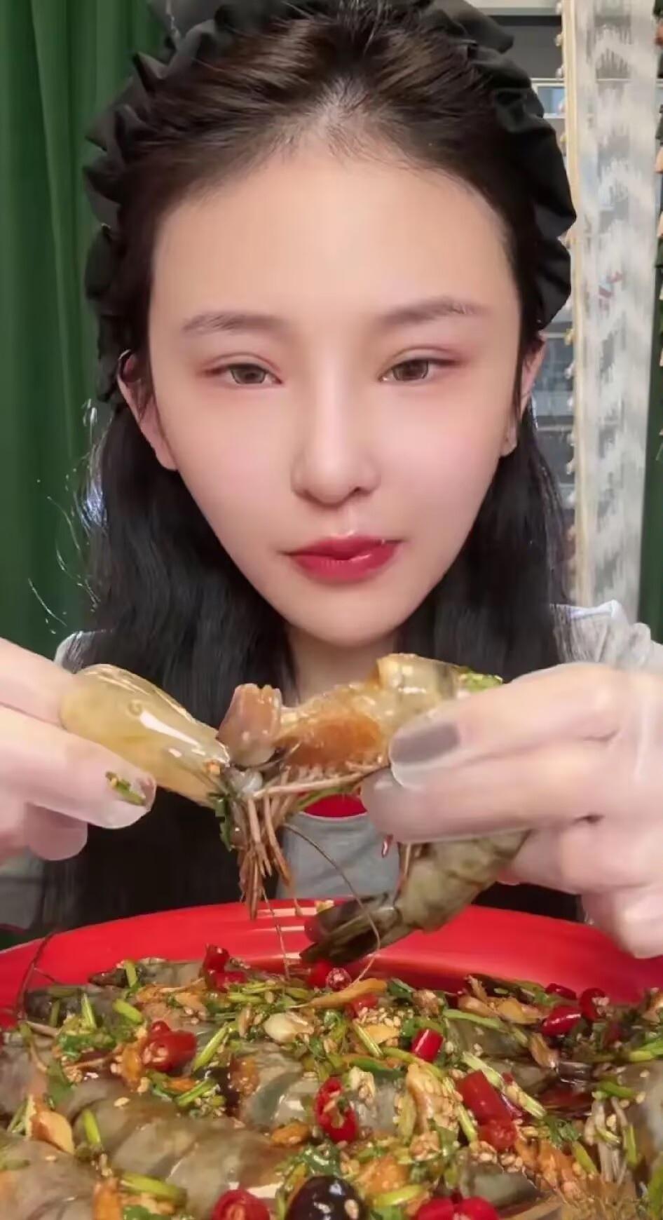 我发现有个玄学，人什么时候走，自己大概是知道的，不信你看干饭莹莹，她在去世前