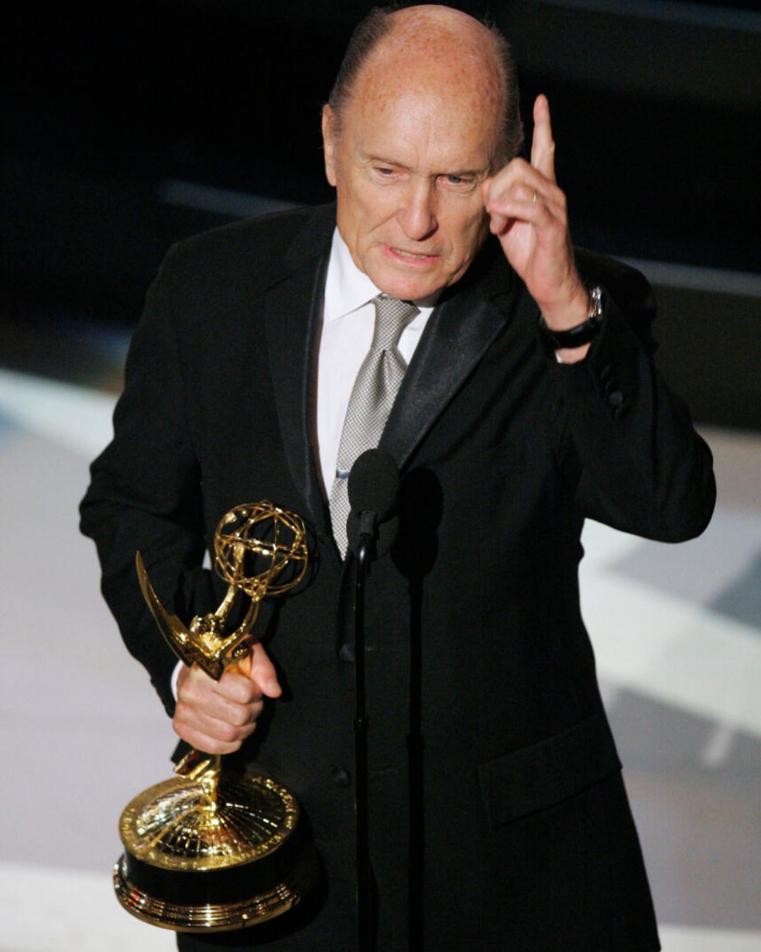 罗伯特杜瓦尔去世好莱坞传奇影星、奥斯卡影帝罗伯特·杜瓦尔于2月15日在家中安详