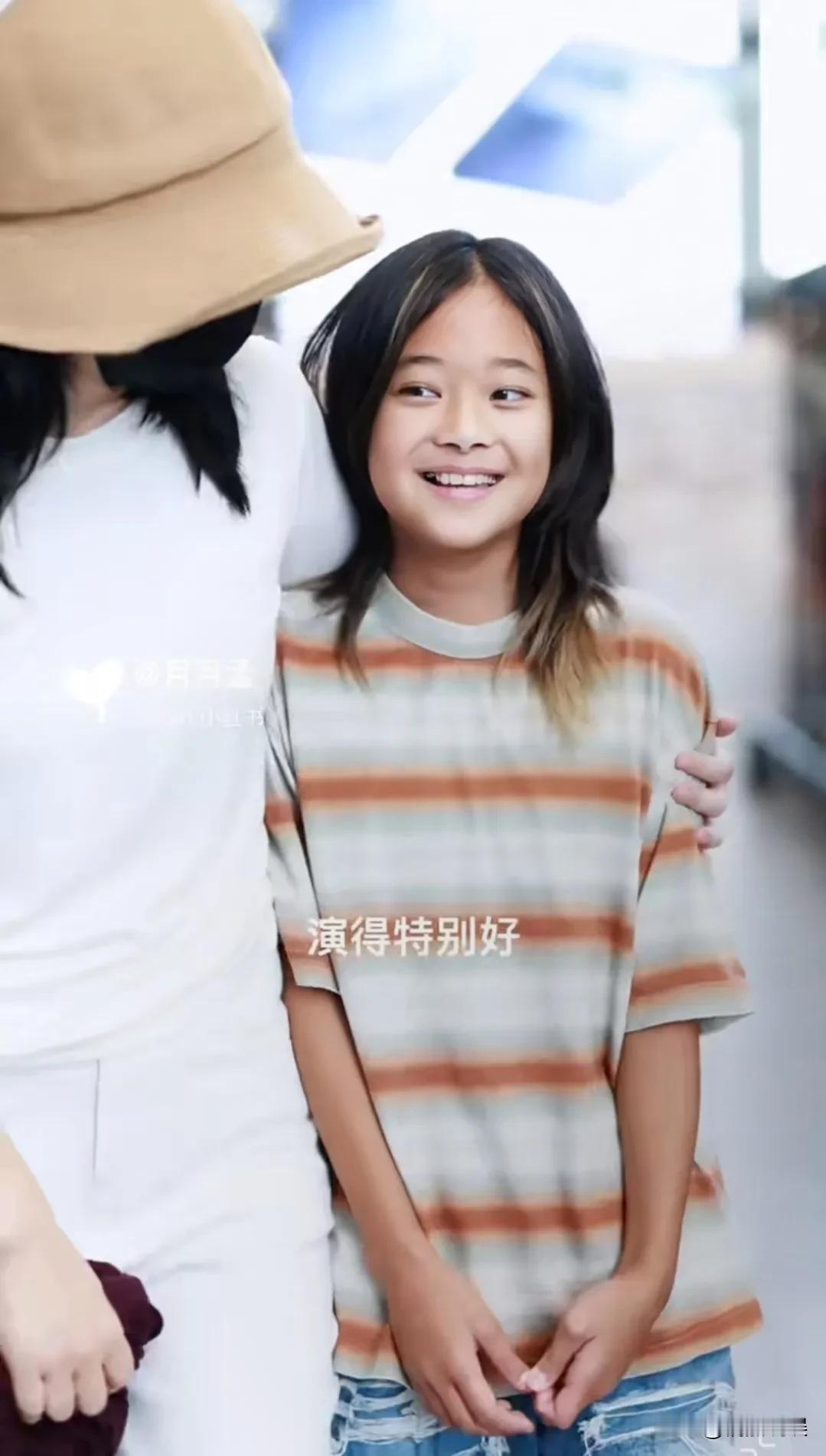 发现没，这两个星二代，都是赢在起跑线上！梅婷的女儿快快和董璇的女儿小酒窝，都赢