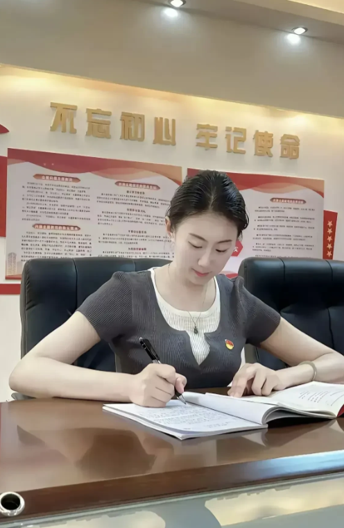这样的女生，估计50万彩礼，都会大把人想娶吧。