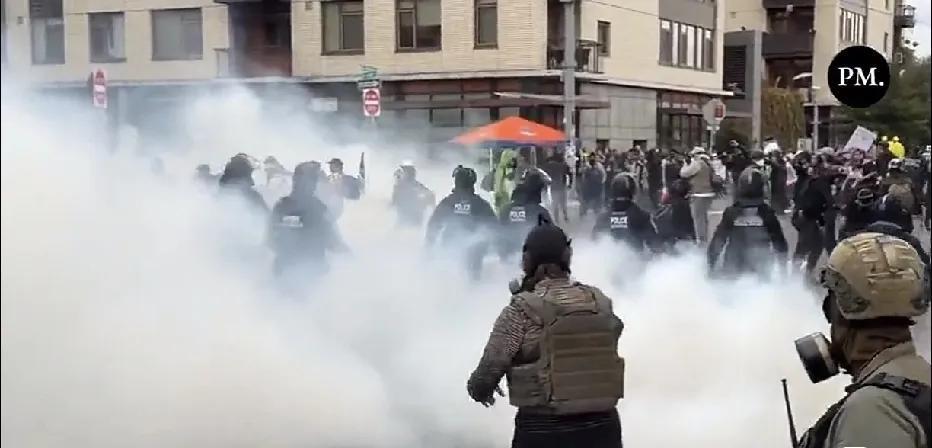 2600场集会同一天进行，需要2600个报备，需要2600个场地！需要多少警察