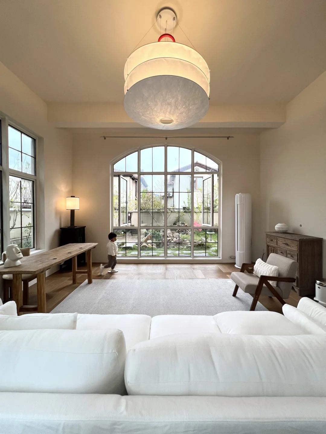 离婚以后，她独自装修了350m²别墅