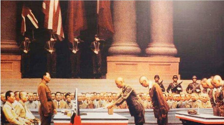 日本这次怕是要坐不住了。7月11日，德国总理追着俄国要战争赔款，俄外交部愤然翻出