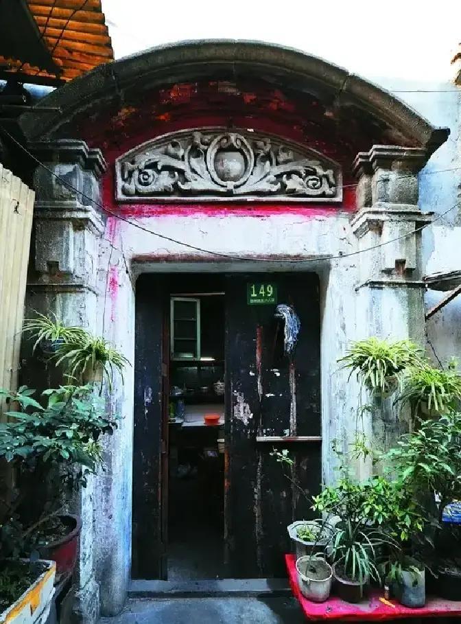 看到《大生意人》重振秦淮河这一段，我手里的茶杯差点没端稳。这是什么路数？