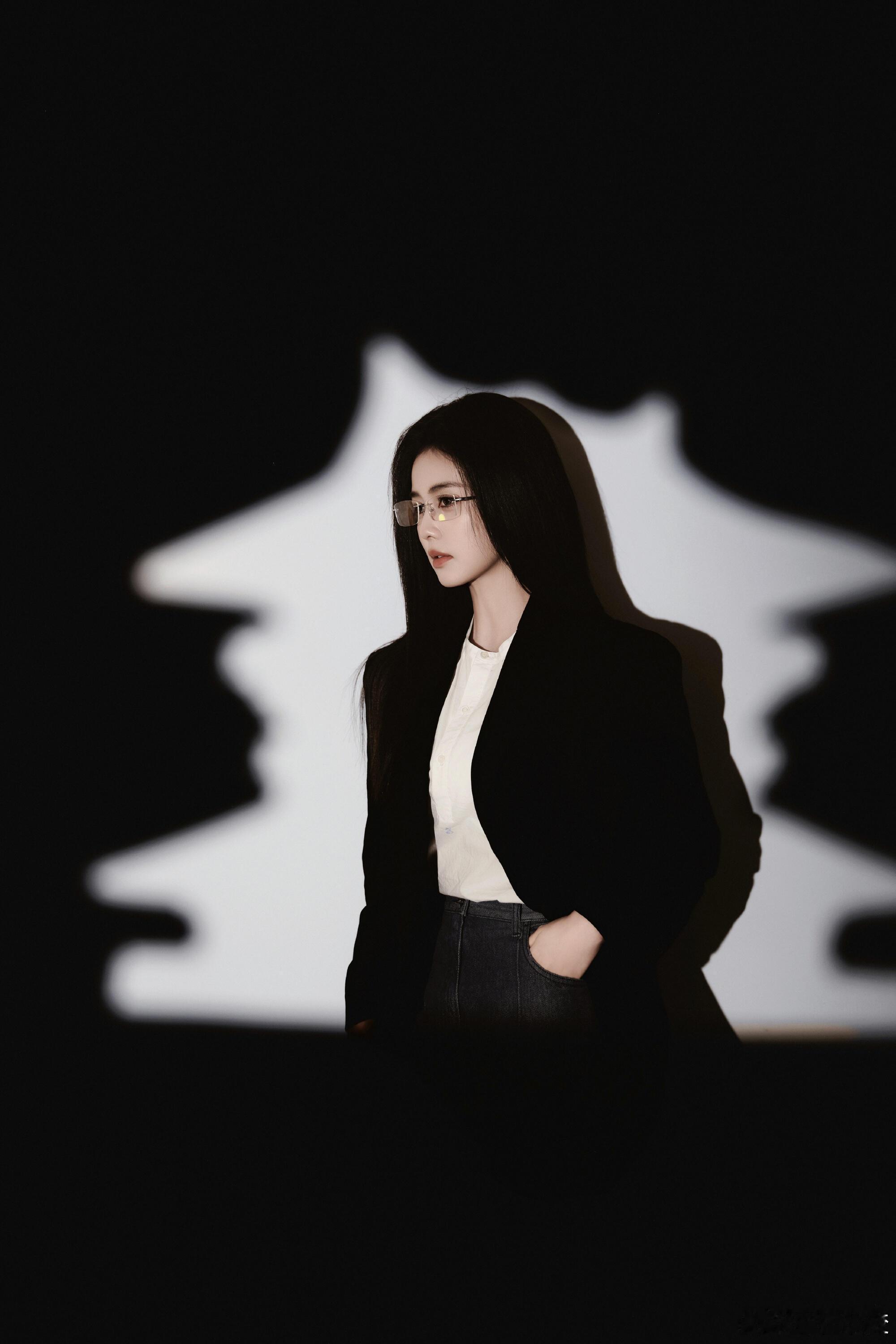 白鹿白鹿一张照片高级感白鹿｜