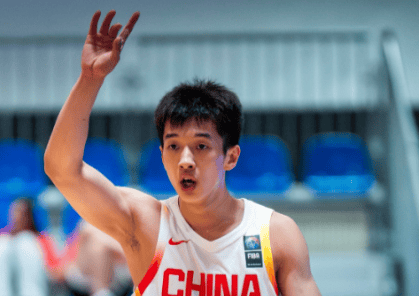 杨溢: 大家一开始的思想包袱太重, 我用速度带动队友跑起来