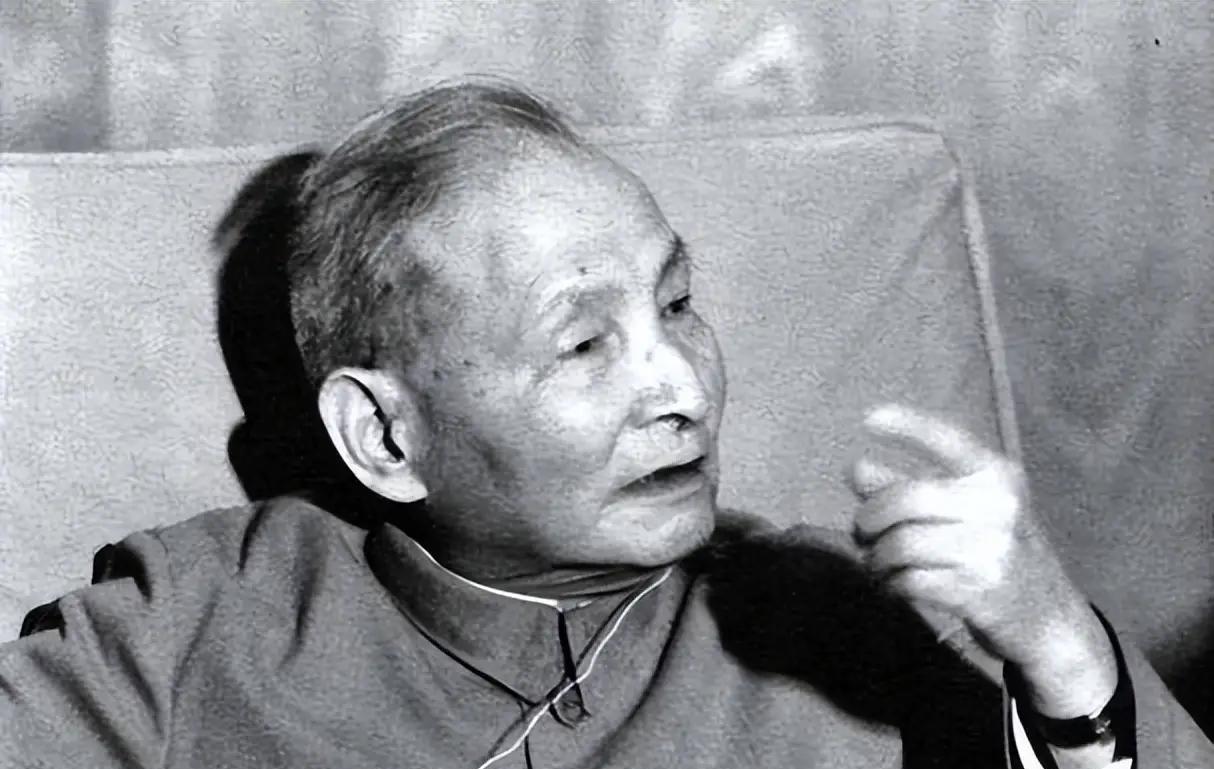 1925年，五卅运动爆发，陈云积极投身其中，成为坚定的共产主义者。他参与领导工人