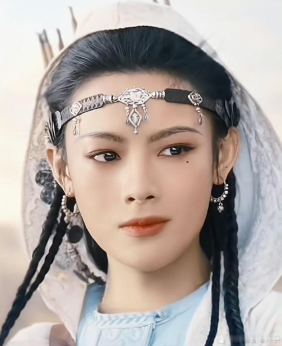 陈丽君是怎么面试上镖人的试戏要演马上射箭，她用戏曲的板腰功来撑身形。导演说那一