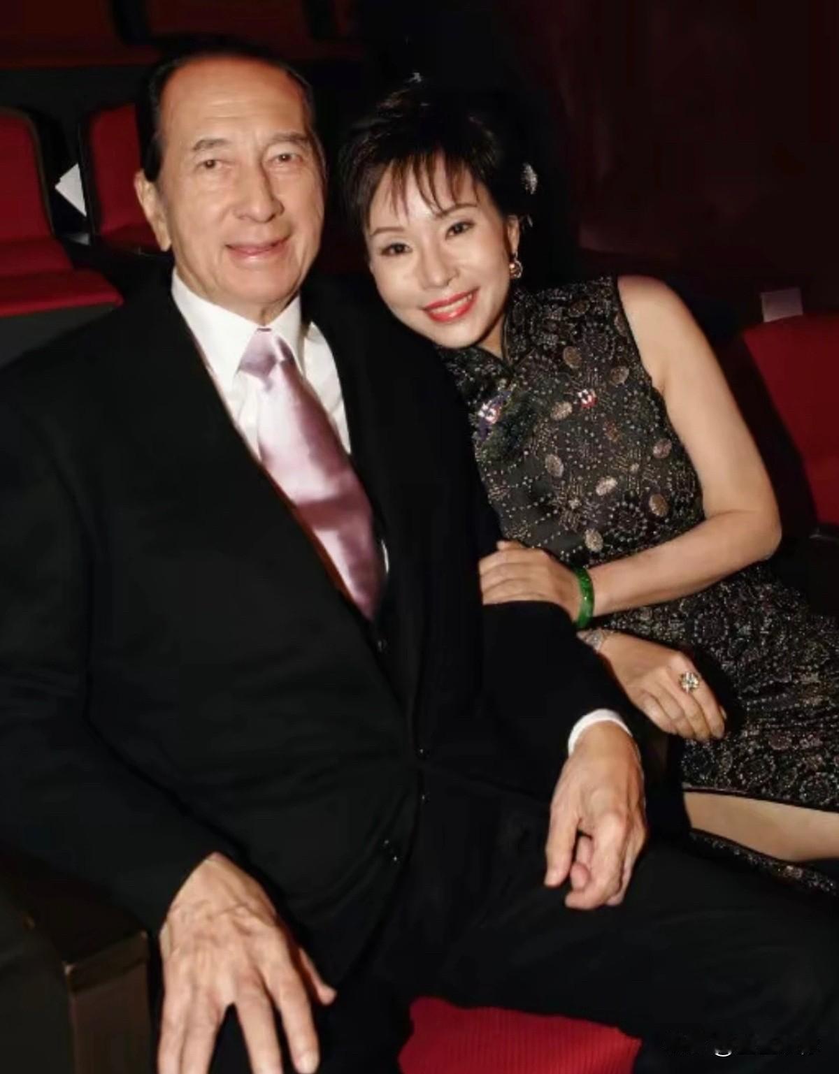 其实窦骁无论做到什么程度,女方家都不会真正的接纳他。何鸿燊本来就是凤凰男,三太又
