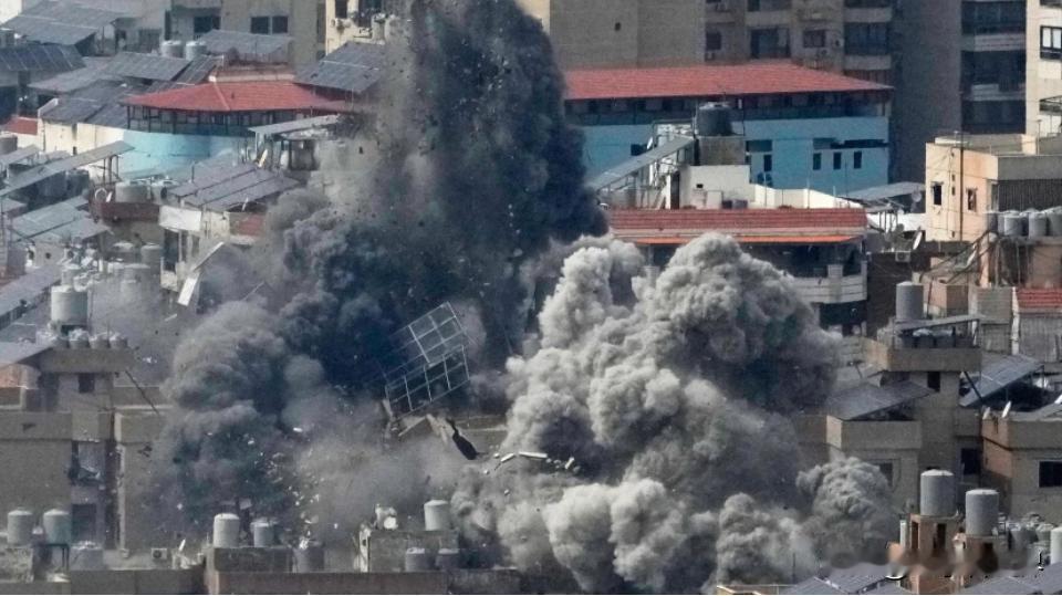 【24小时内，以色列对黎巴嫩的空袭造成近千人伤亡】贝鲁特时间2026年4月8日